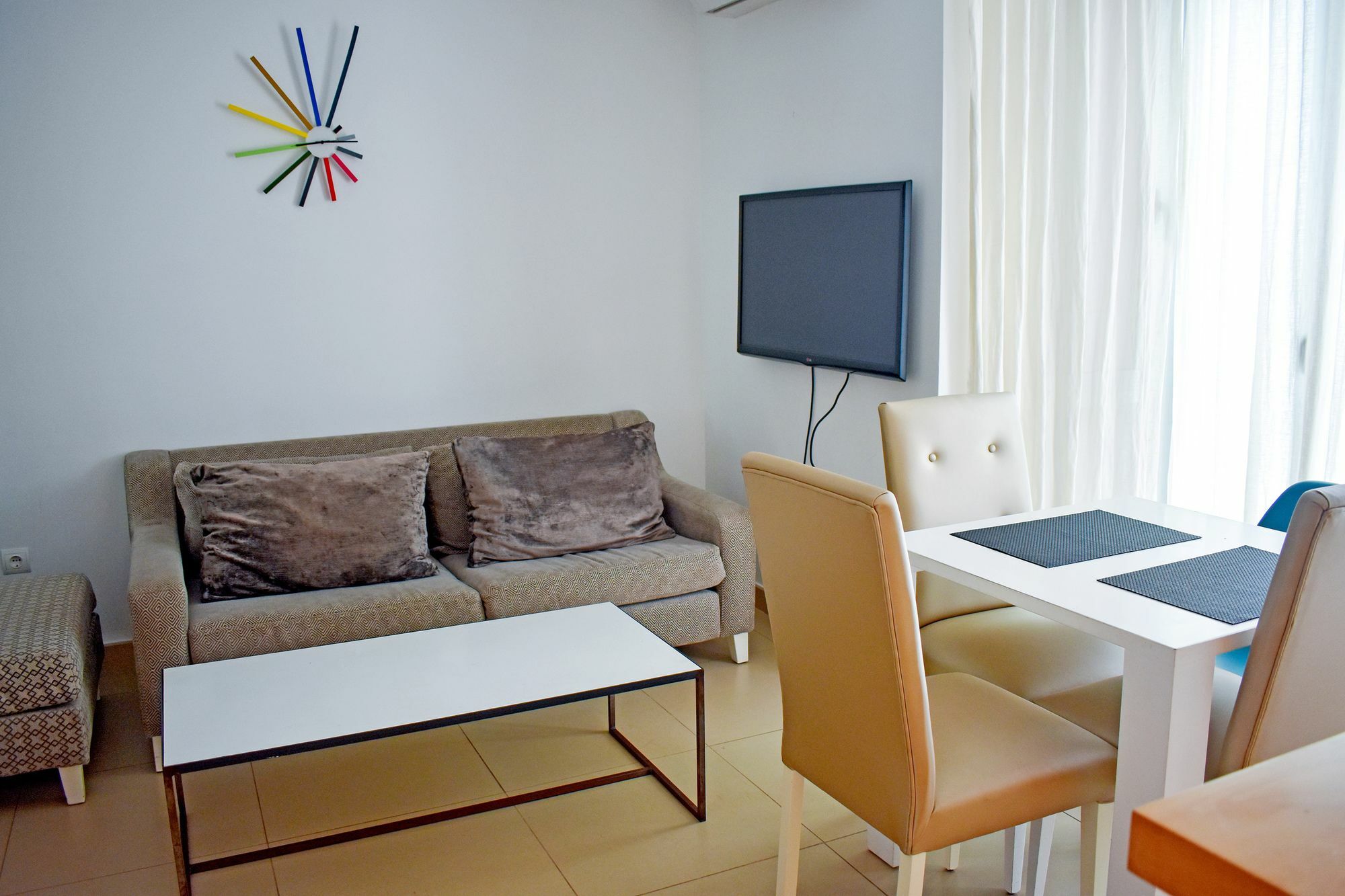 דירות מאלגה Urbanliving Fajardo מראה חיצוני תמונה